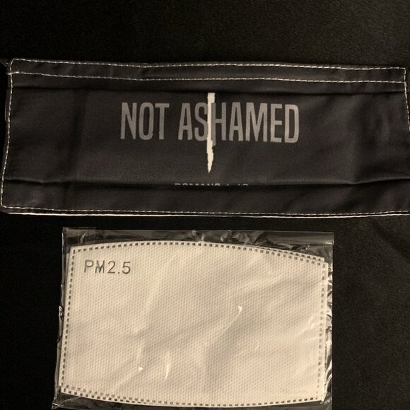 “Not Ashamed” Romans 1:16 Reusable Washable Face Mask With 2 Filters One Size - Picture 2 of 3
